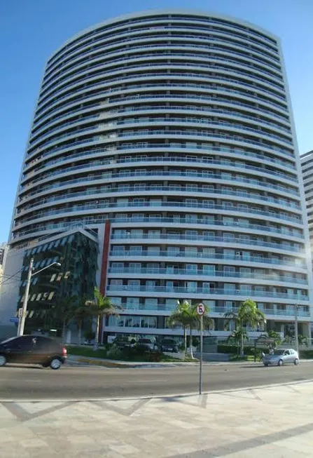 Foto 1 de Apartamento com 2 Quartos para alugar, 77m² em Meireles, Fortaleza