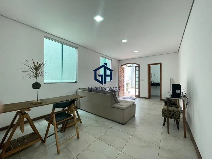 Foto 1 de Casa com 3 Quartos à venda, 179m² em Dona Clara, Belo Horizonte