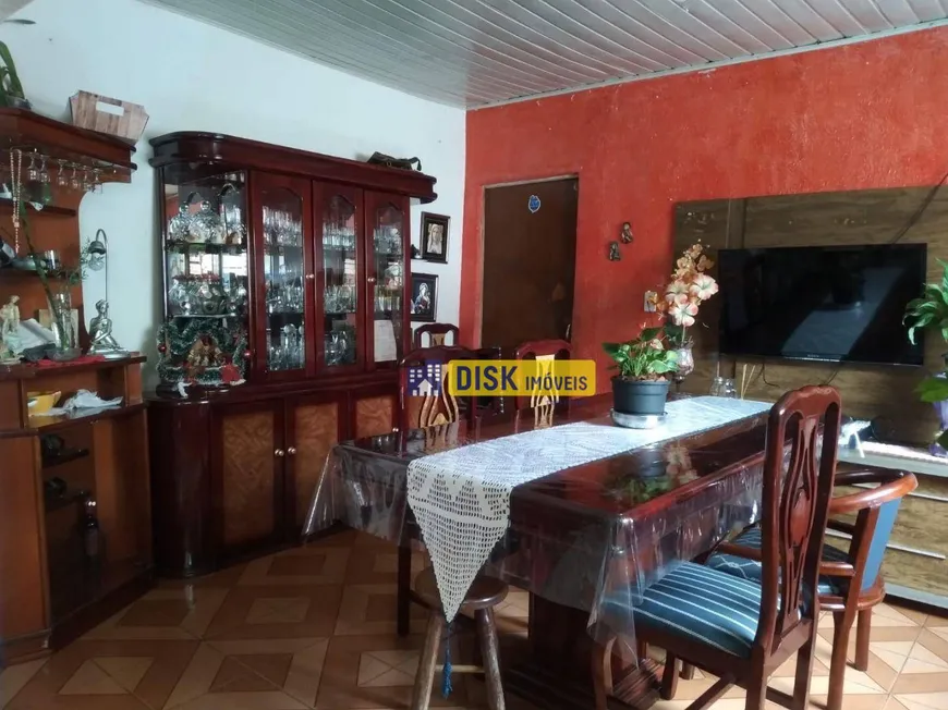 Foto 1 de Casa com 2 Quartos à venda, 210m² em Vila Caminho do Mar, São Bernardo do Campo