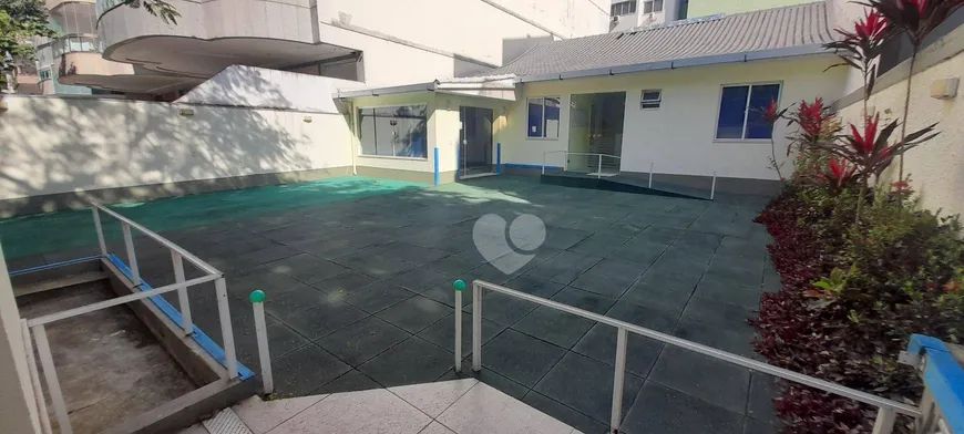 Foto 1 de Imóvel Comercial à venda, 198m² em Jardim Oceanico, Rio de Janeiro