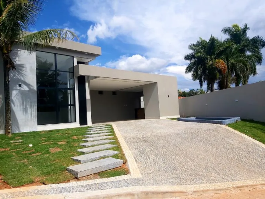 Foto 1 de Casa de Condomínio com 3 Quartos à venda, 300m² em Guara II, Brasília
