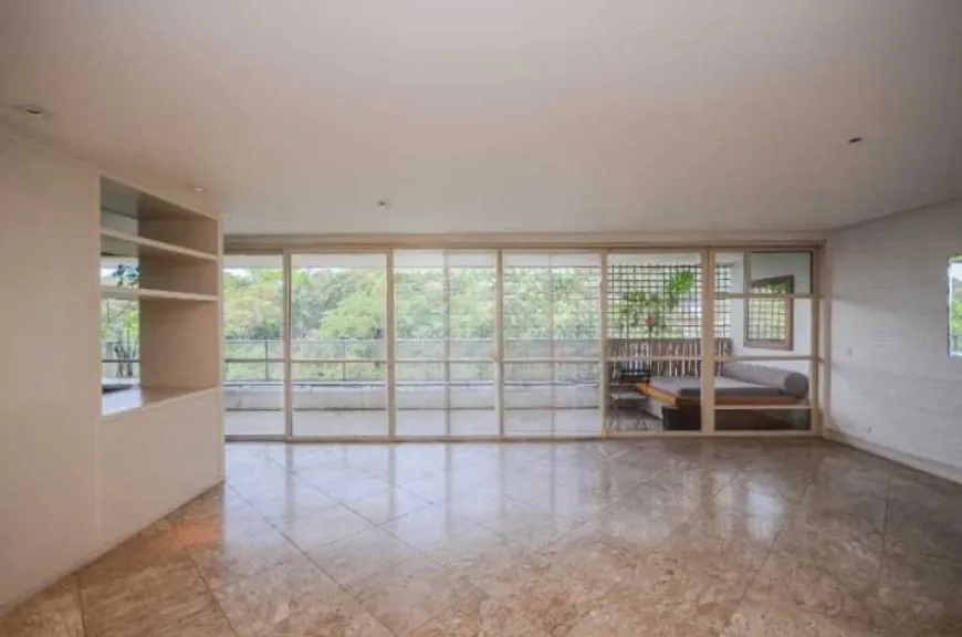 Foto 1 de Apartamento com 4 Quartos à venda, 231m² em Gávea, Rio de Janeiro