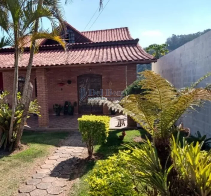 Foto 1 de Fazenda/Sítio com 3 Quartos à venda, 480m² em Centro, Salesópolis