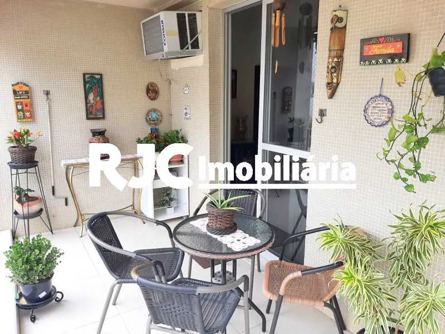 Foto 1 de Apartamento com 2 Quartos à venda, 79m² em Grajaú, Rio de Janeiro