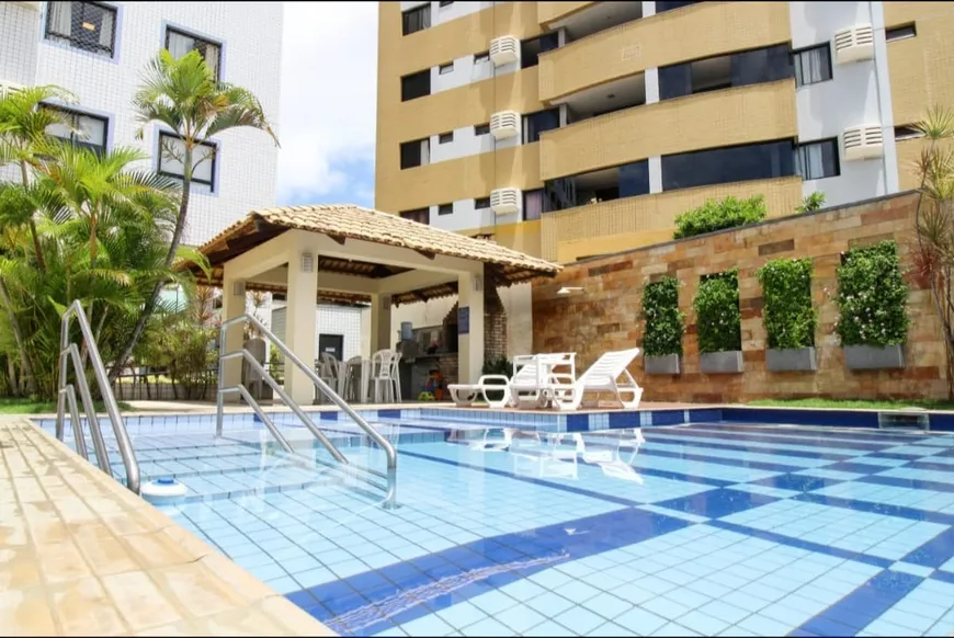 Foto 1 de Apartamento com 2 Quartos à venda, 64m² em Candelária, Natal