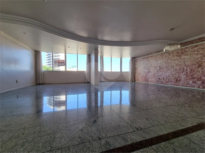 Foto 1 de Apartamento com 4 Quartos à venda, 245m² em Barro Vermelho, Vitória