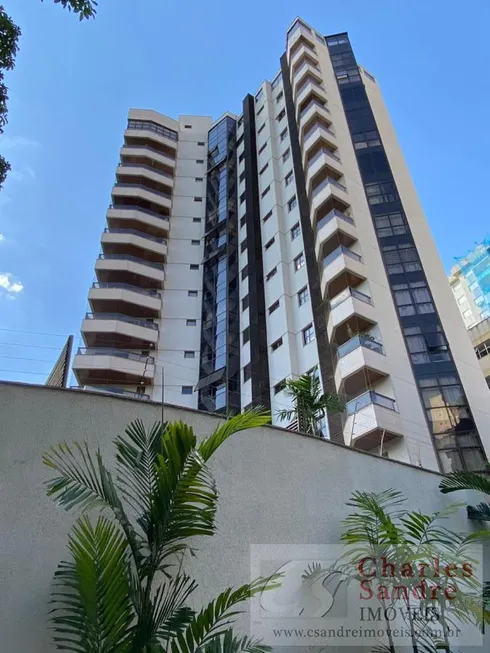 Foto 1 de Apartamento com 4 Quartos à venda, 230m² em Setor Oeste, Goiânia