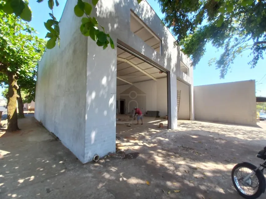 Foto 1 de Ponto Comercial para alugar, 230m² em Jaraguá, Uberlândia