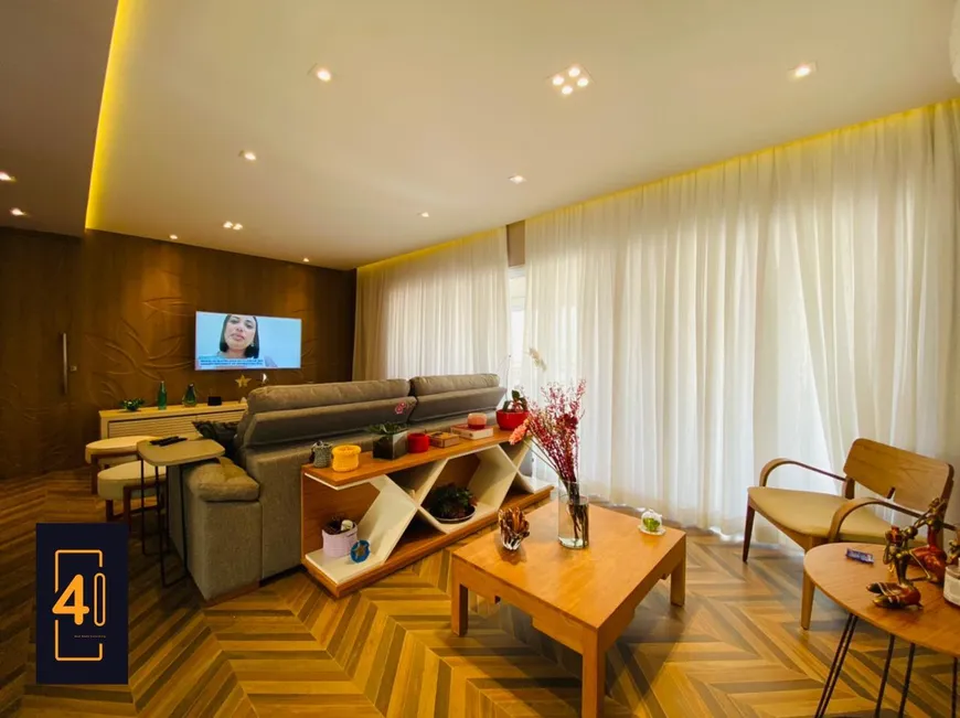 Foto 1 de Apartamento com 3 Quartos à venda, 209m² em Tatuapé, São Paulo