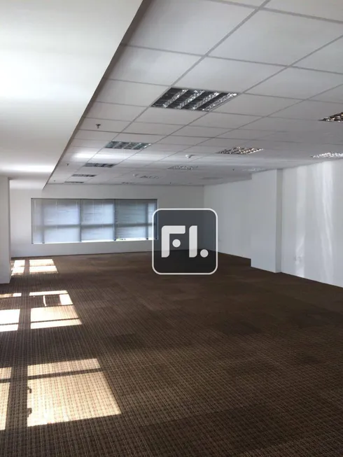 Foto 1 de Sala Comercial para alugar, 192m² em Alphaville Industrial, Barueri