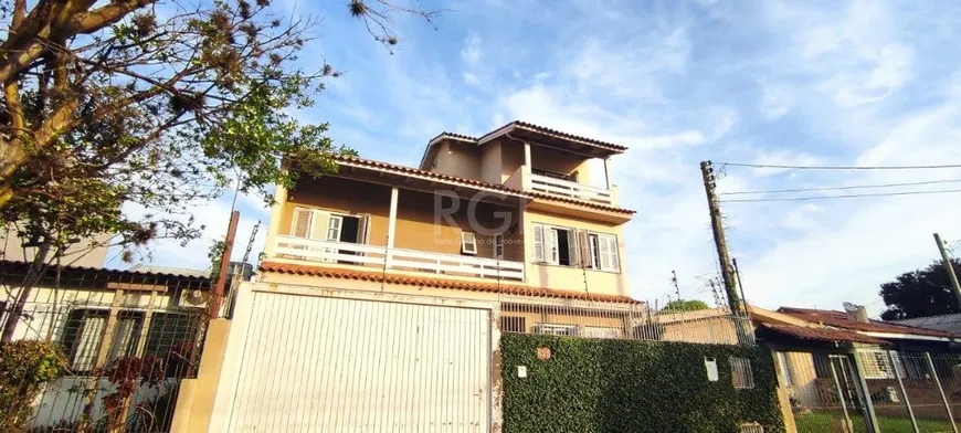 Foto 1 de Casa com 3 Quartos à venda, 251m² em Ipanema, Porto Alegre