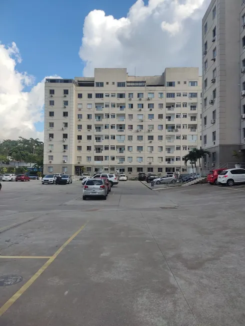 Foto 1 de Apartamento com 2 Quartos à venda, 51m² em Granja dos Cavaleiros, Macaé