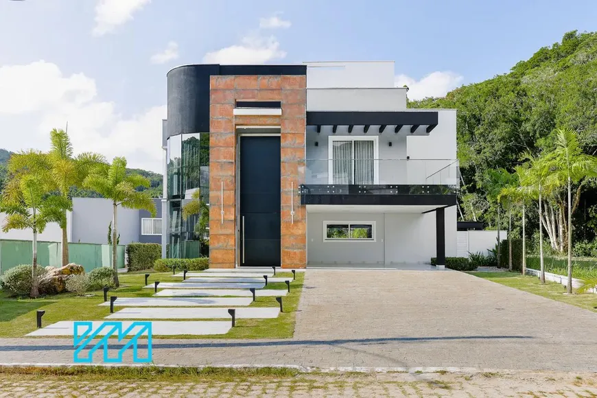 Foto 1 de Casa com 4 Quartos à venda, 520m² em Ariribá, Balneário Camboriú