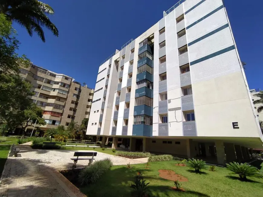 Foto 1 de Apartamento com 3 Quartos para alugar, 140m² em Asa Norte, Brasília