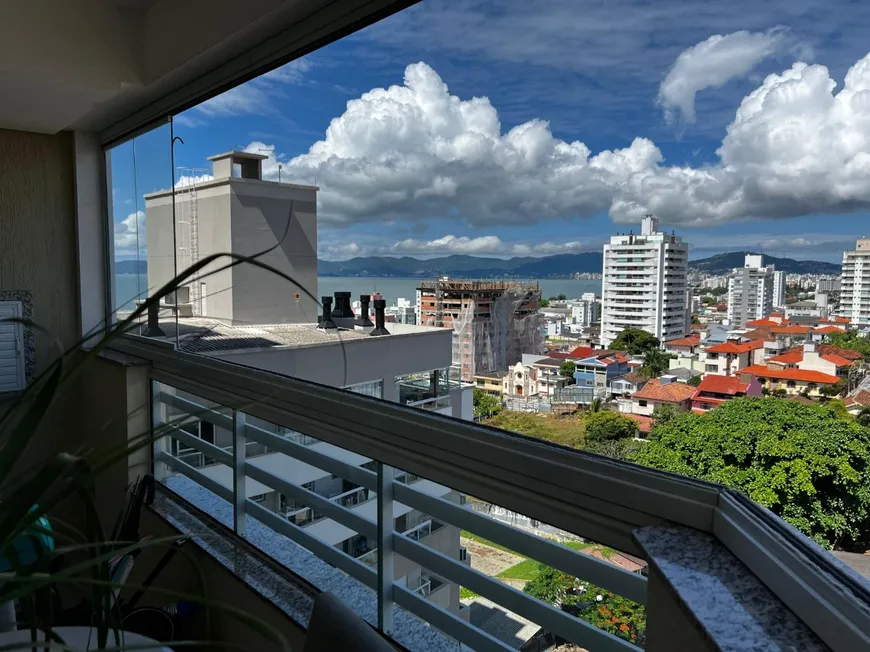 Foto 1 de Apartamento com 3 Quartos à venda, 93m² em Barreiros, São José