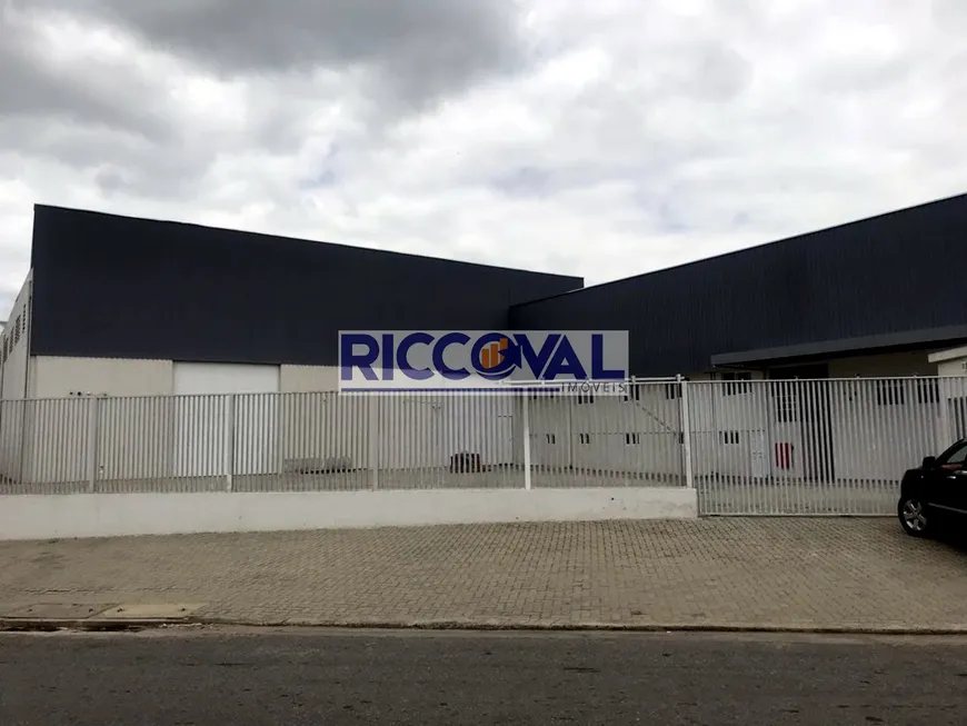 Foto 1 de Galpão/Depósito/Armazém para venda ou aluguel, 900m² em Parque Meia Lua, Jacareí