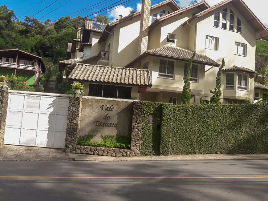 Foto 1 de Casa de Condomínio com 3 Quartos à venda, 300m² em Independência, Petrópolis