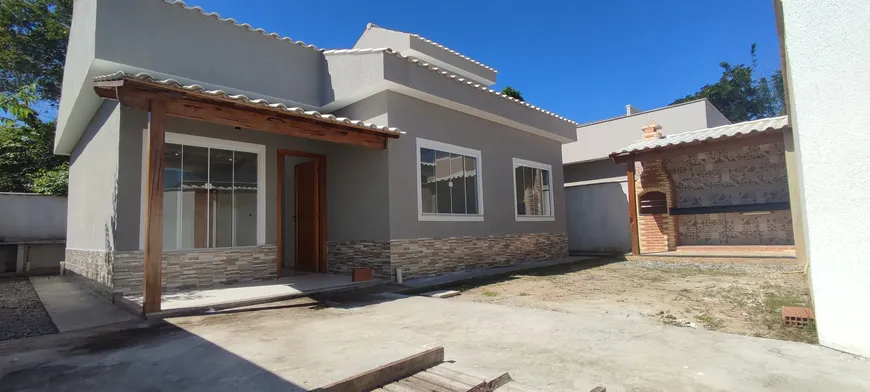 Foto 1 de Casa de Condomínio com 3 Quartos à venda, 75m² em Recanto, Rio das Ostras