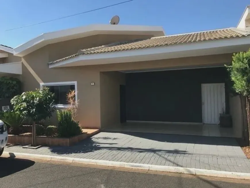 Foto 1 de Casa de Condomínio com 3 Quartos à venda, 150m² em Residencial Vitoria Regia, São José do Rio Preto