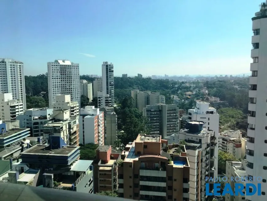 Foto 1 de Cobertura com 4 Quartos à venda, 550m² em Real Parque, São Paulo