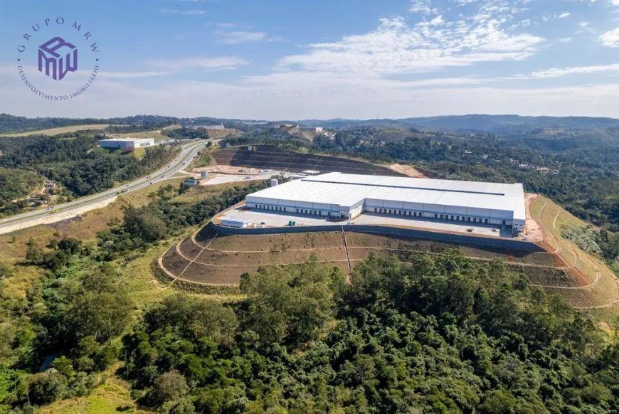 Foto 1 de Galpão/Depósito/Armazém para alugar, 3785m² em Dona Catarina, São Roque