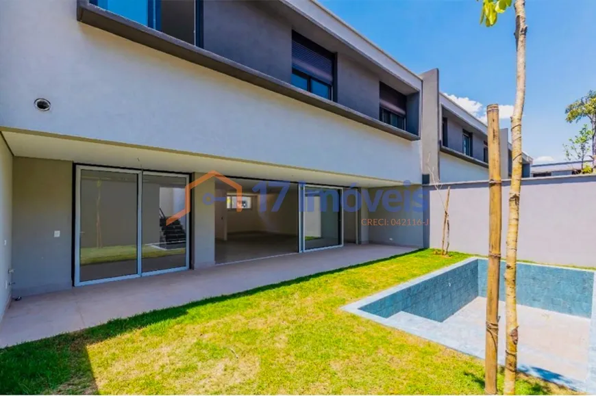 Foto 1 de Casa de Condomínio com 4 Quartos à venda, 400m² em Campo Belo, São Paulo