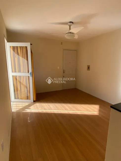 Foto 1 de Apartamento com 2 Quartos para alugar, 49m² em Vila Cachoeirinha, Cachoeirinha