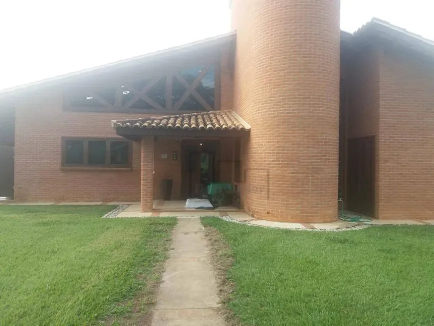 Foto 1 de Fazenda/Sítio com 3 Quartos à venda, 360m² em Aparecida, Aracoiaba da Serra