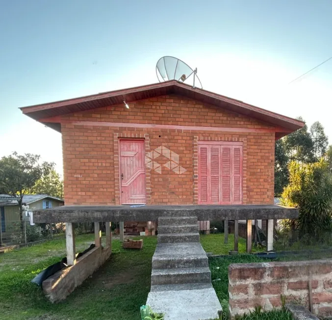 Foto 1 de Casa com 2 Quartos à venda, 60m² em Sao Jose, Farroupilha
