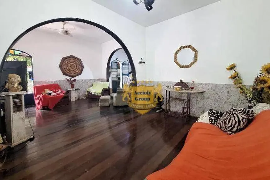 Foto 1 de Casa com 3 Quartos para alugar, 100m² em Santa Rosa, Niterói