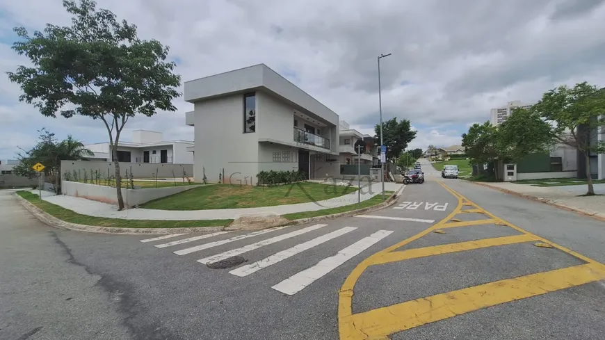 Foto 1 de Casa de Condomínio com 4 Quartos à venda, 252m² em Urbanova, São José dos Campos