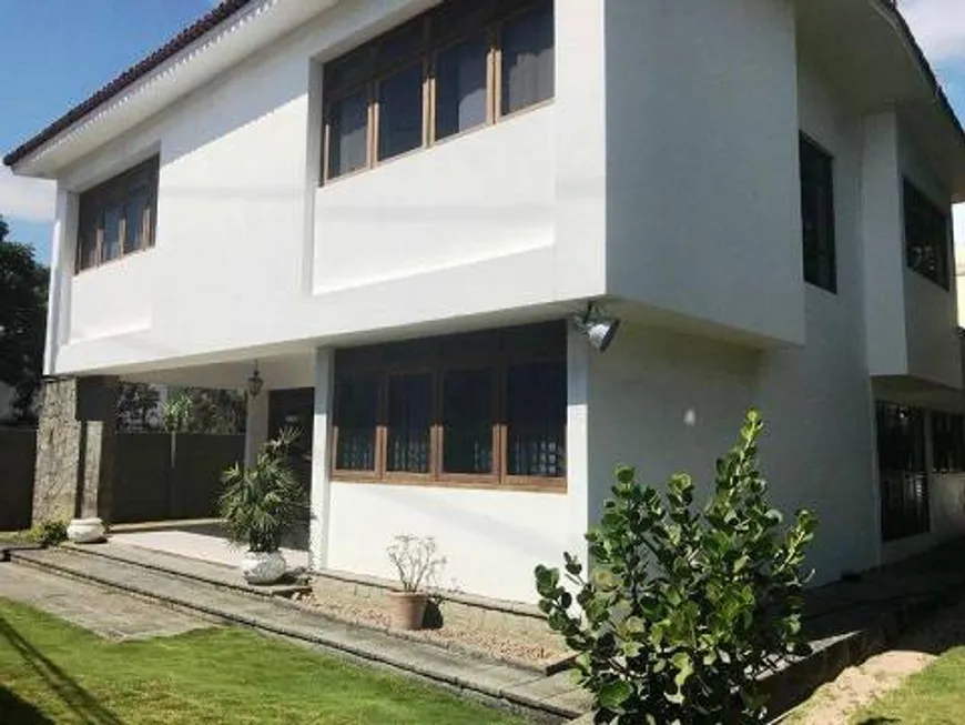 Foto 1 de Casa com 6 Quartos à venda, 400m² em Bongi, Recife