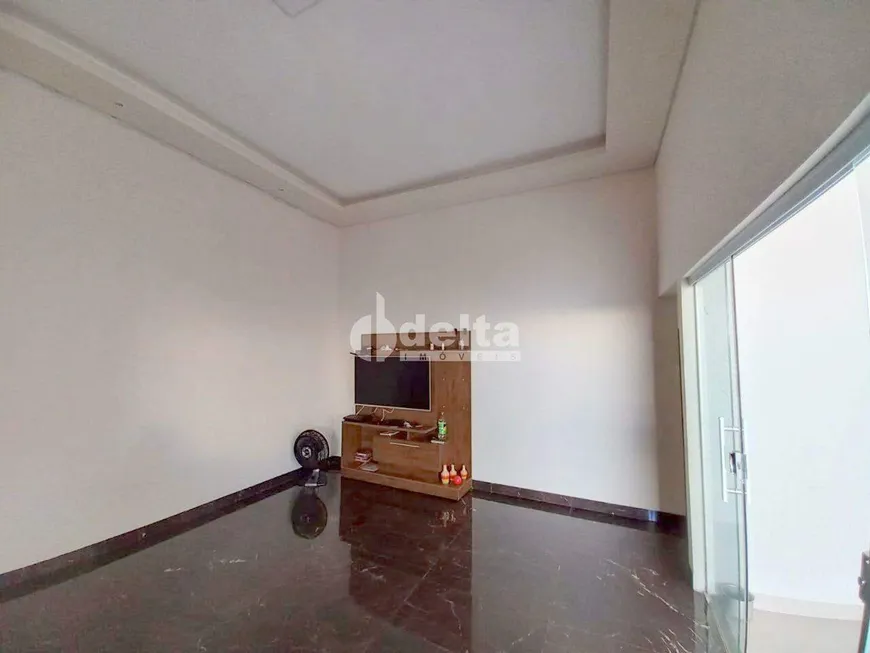 Foto 1 de Casa com 3 Quartos à venda, 185m² em Laranjeiras, Uberlândia