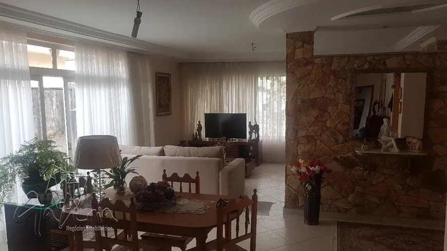 Foto 1 de Casa com 3 Quartos à venda, 201m² em Jardim São Caetano, São Caetano do Sul