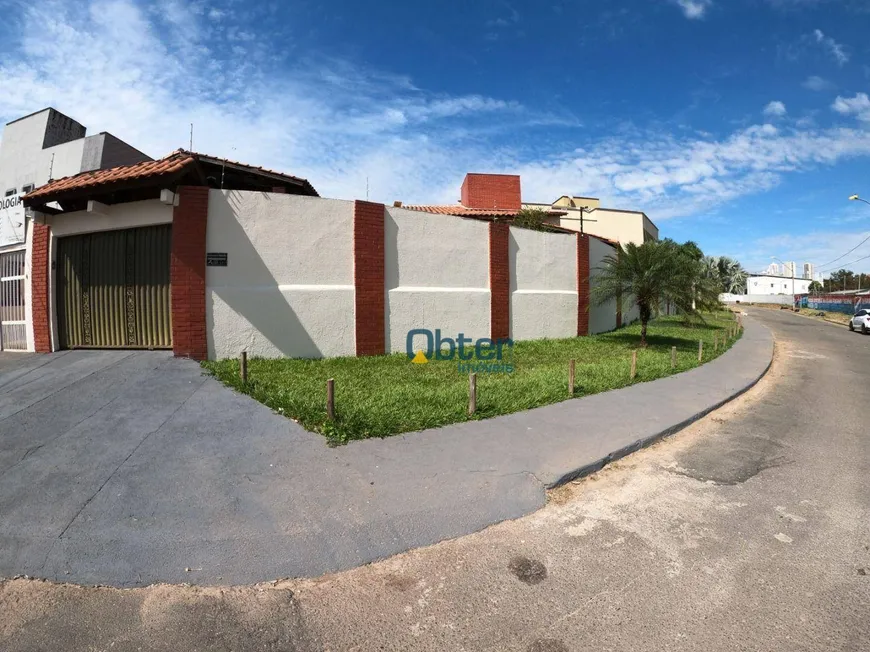 Foto 1 de Casa com 3 Quartos à venda, 330m² em Elísio Campos, Goiânia