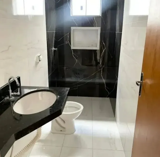 Foto 1 de Casa com 3 Quartos à venda, 200m² em Stiep, Salvador