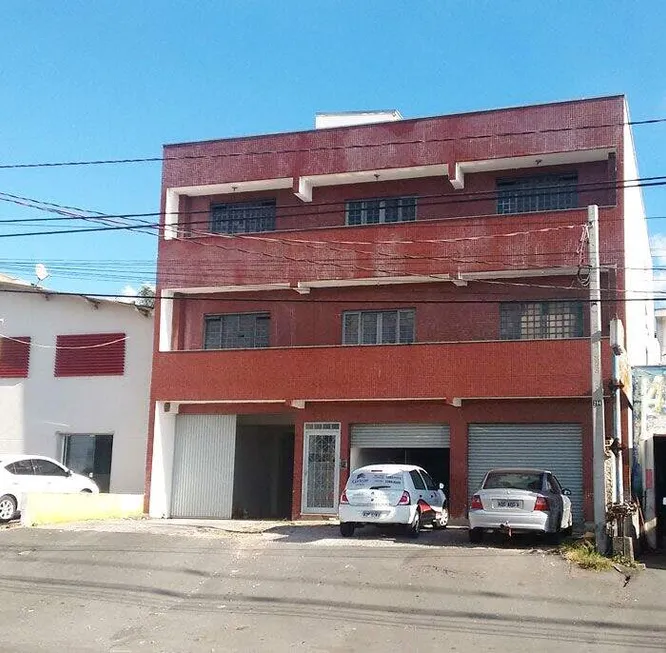 Foto 1 de Sala Comercial com 1 Quarto para alugar, 920m² em Três Marias, São José dos Pinhais