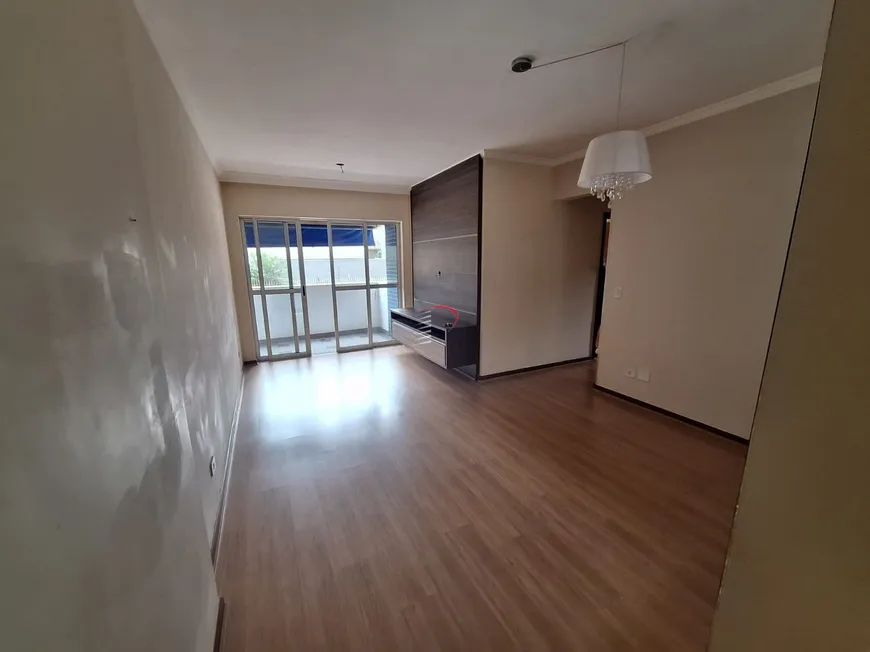 Foto 1 de Apartamento com 3 Quartos para alugar, 82m² em San Remo, Londrina