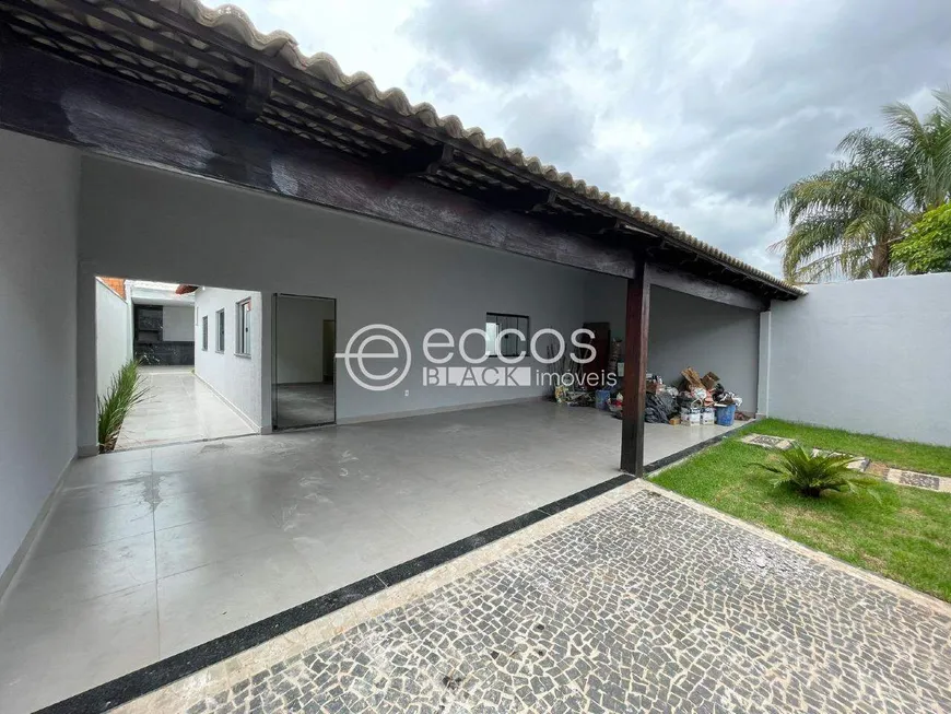 Foto 1 de Casa com 3 Quartos à venda, 180m² em Nova Uberlandia, Uberlândia