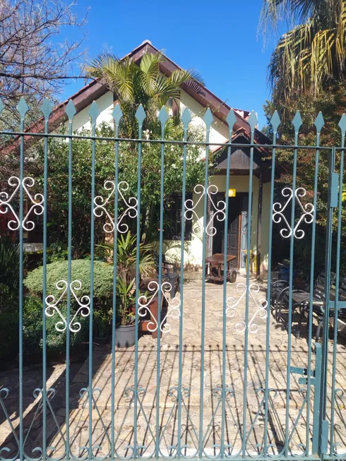 Foto 1 de Casa com 4 Quartos à venda, 220m² em Boa Vista, Curitiba