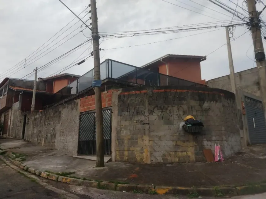 Foto 1 de Casa com 2 Quartos para alugar, 100m² em Jardim Santos Dumont I, Mogi das Cruzes