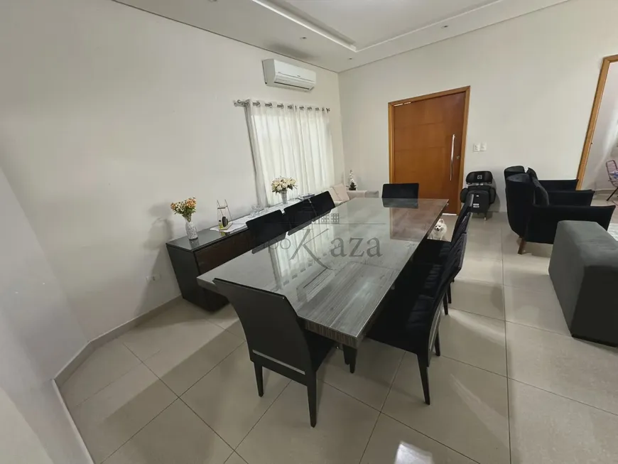 Foto 1 de Casa de Condomínio com 3 Quartos à venda, 197m² em Jardim Crystal Park, Jacareí