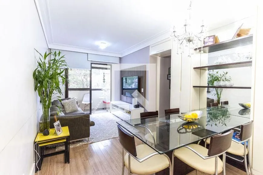 Foto 1 de Apartamento com 3 Quartos à venda, 72m² em Vila Hamburguesa, São Paulo