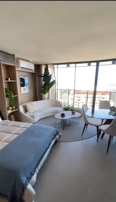 Foto 1 de Apartamento com 1 Quarto à venda, 40m² em Barra da Tijuca, Rio de Janeiro