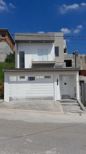 Foto 1 de Sobrado com 3 Quartos à venda, 150m² em Laranjeiras, Caieiras