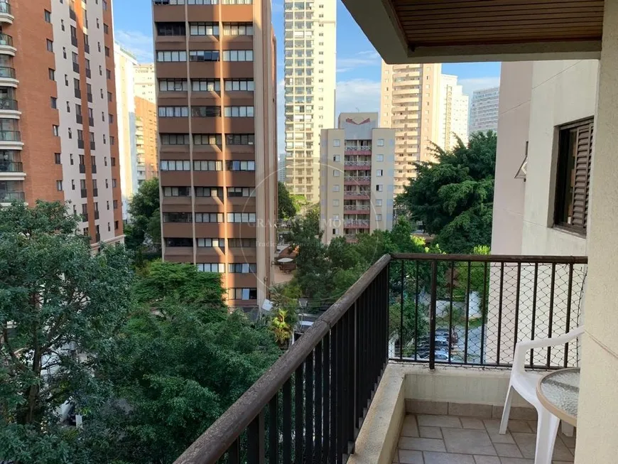 Foto 1 de Apartamento com 3 Quartos à venda, 118m² em Moema, São Paulo