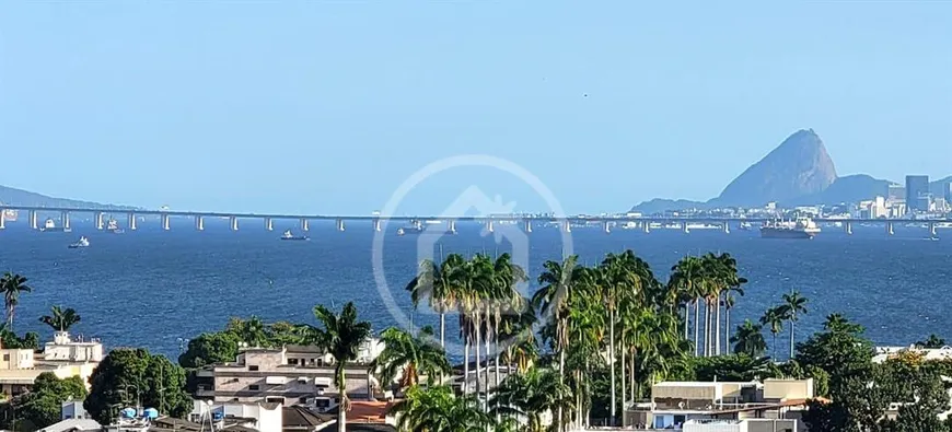 Foto 1 de Casa com 4 Quartos à venda, 325m² em Jardim Guanabara, Rio de Janeiro