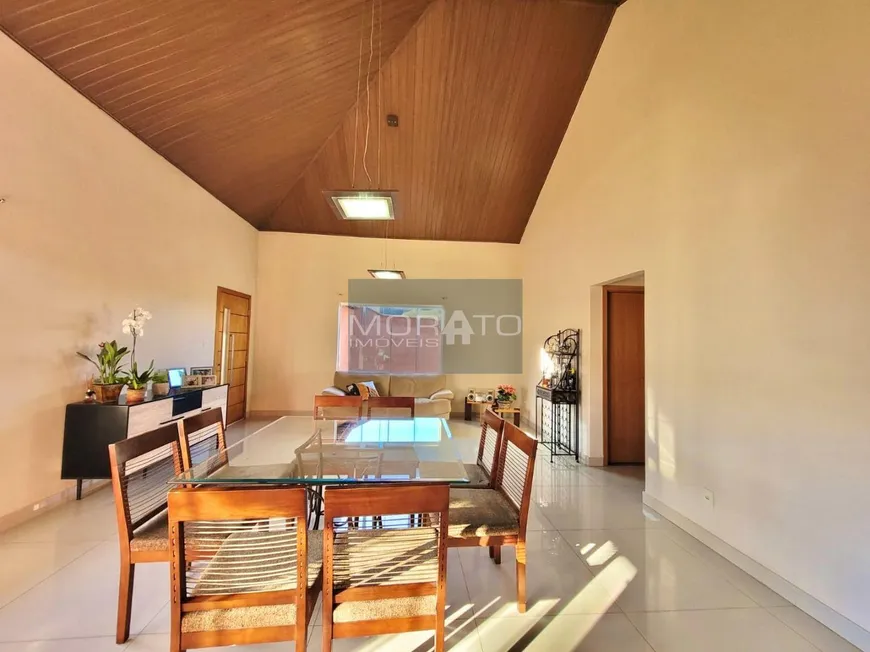 Foto 1 de Casa com 3 Quartos à venda, 132m² em Vale do Sol, Nova Lima