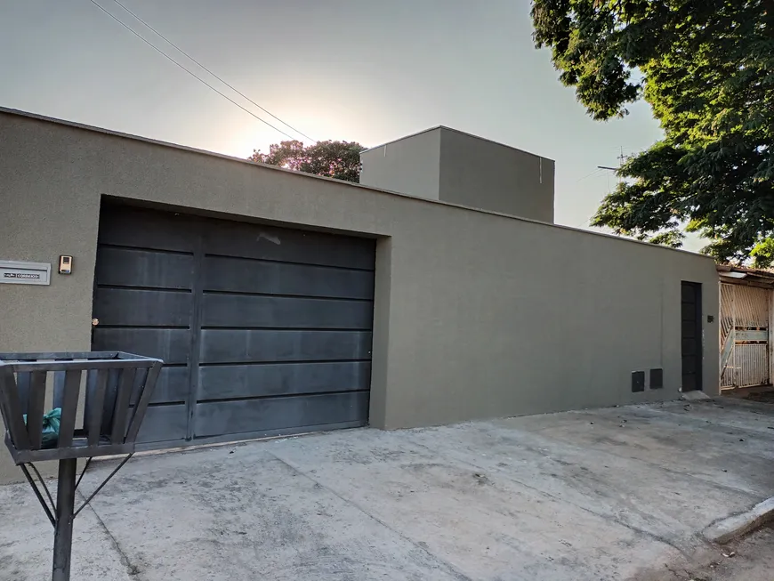 Foto 1 de Casa com 3 Quartos à venda, 416m² em Jardim Europa, Goiânia