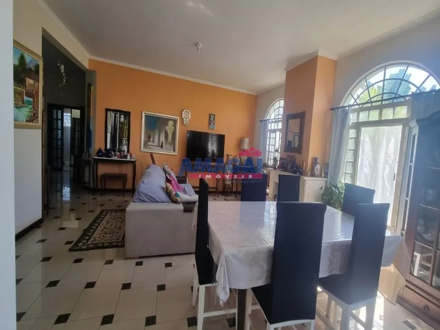 Foto 1 de Casa com 3 Quartos à venda, 200m² em Jardim Terras de Sao Joao, Jacareí